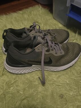 Nike Olive Green Running Sneakers with Black Swoosh